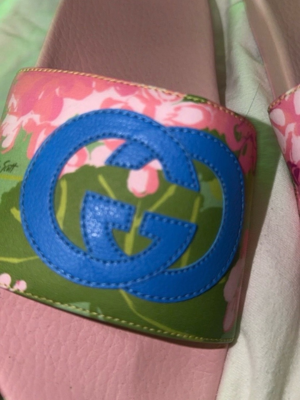 Gucci Pink Footbed Floral Green Strap Slides with Blue GG Emblem - Picture 2 of 3